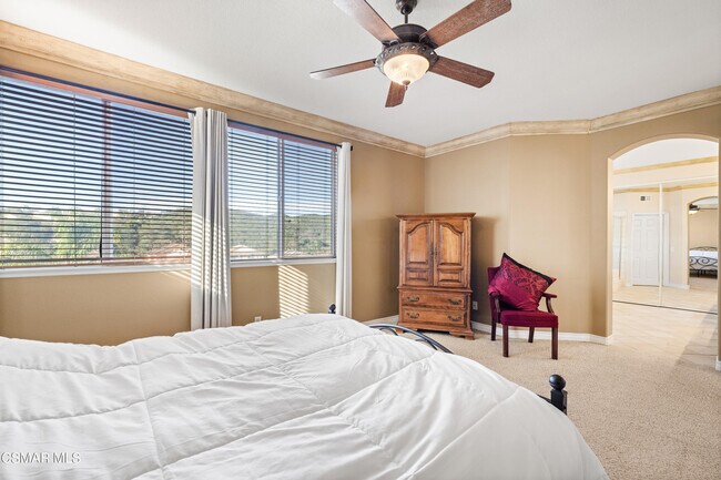 Building Photo - 615 Camino Del Lago