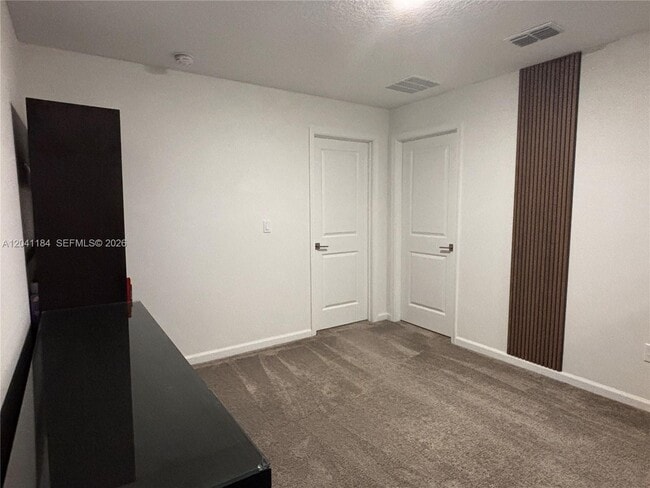 Building Photo - 6359 Sailpointe Ln