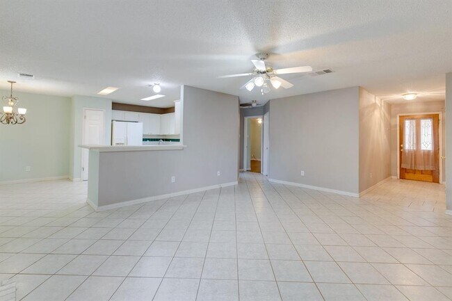 Building Photo - 1807 Timber Ridge Dr