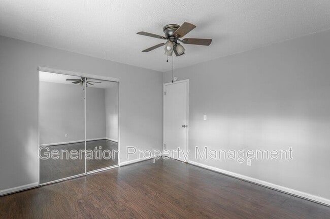 Building Photo - 44 St Victors Ln