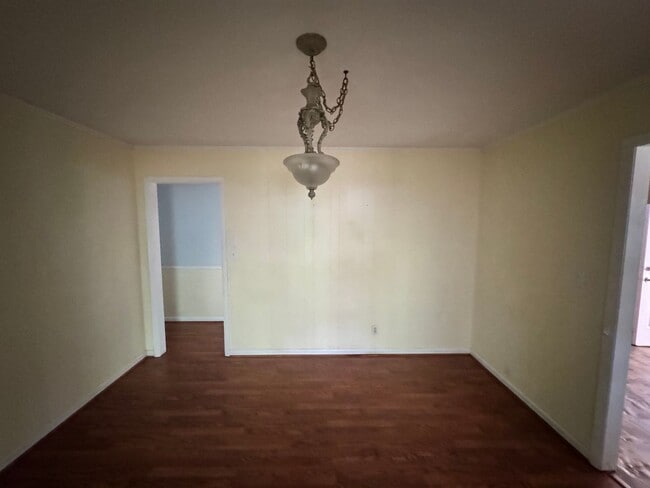 Building Photo - 3018 Delano Pl