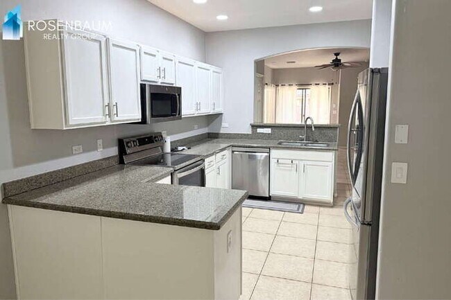 Building Photo - 7570 E Majestic Palm Ln