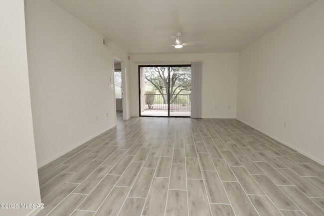Building Photo - 7255 E Snyder Rd