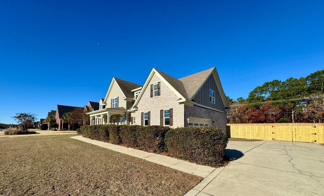 Building Photo - Traemoor At Lakewood