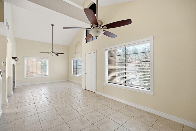 Building Photo - 1333 N Brittany Ln