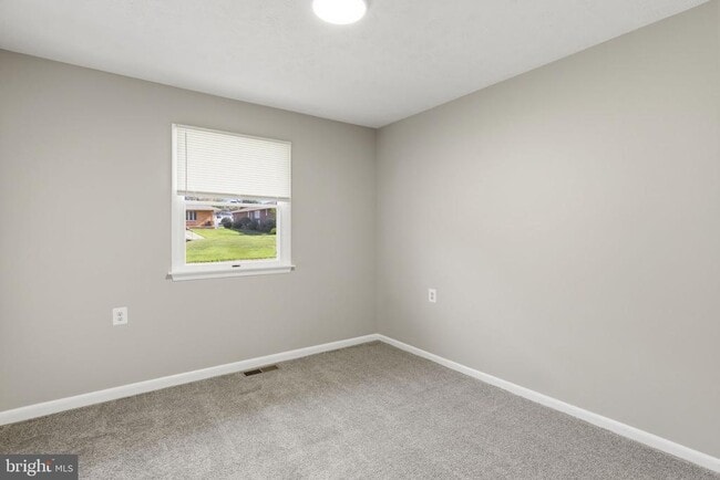 Building Photo - 638 Westwood Dr