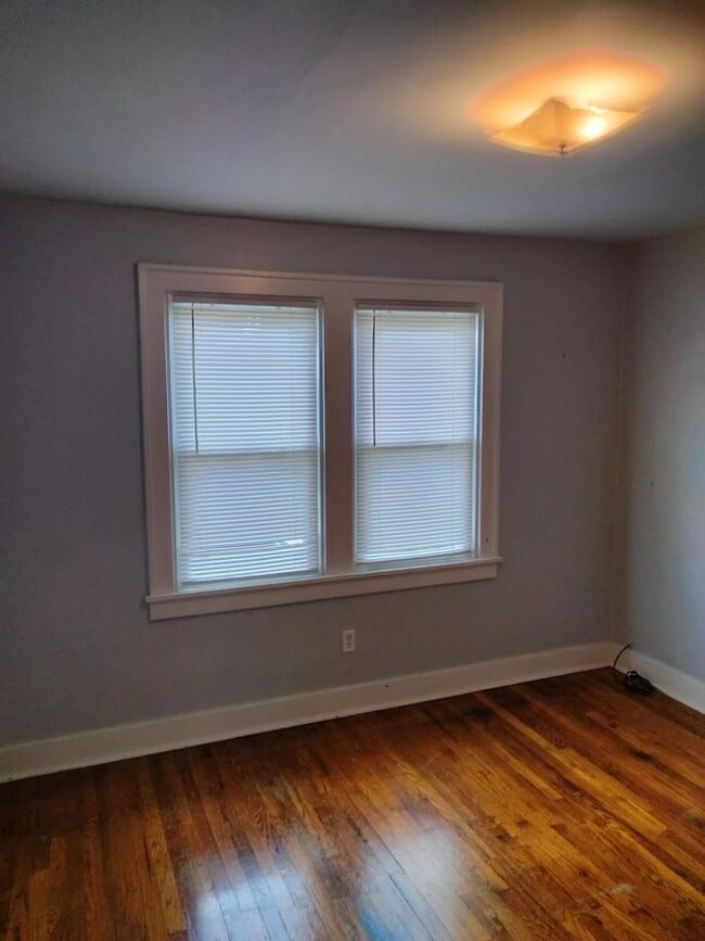 Building Photo - Beautiful 2-Bedroom Brookline Home for Rent