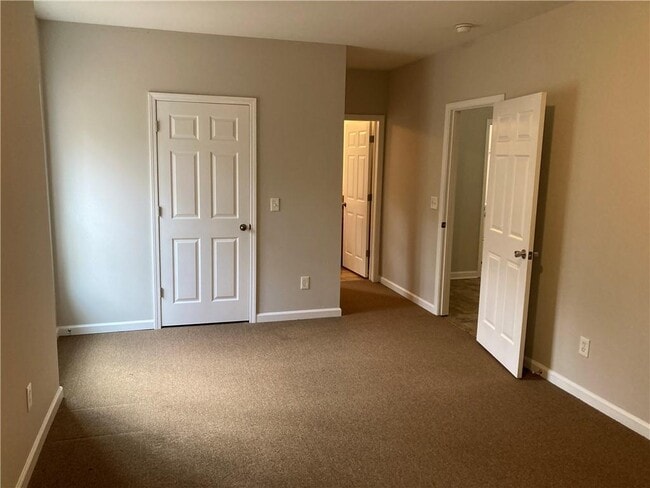 Building Photo - 273 Housley Dr