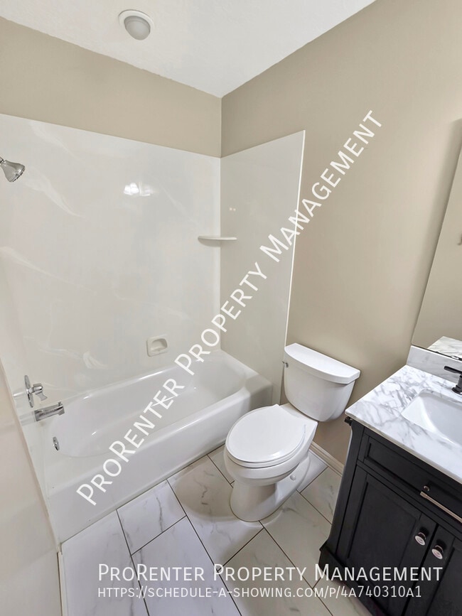 Building Photo - 1604 N 2615 W