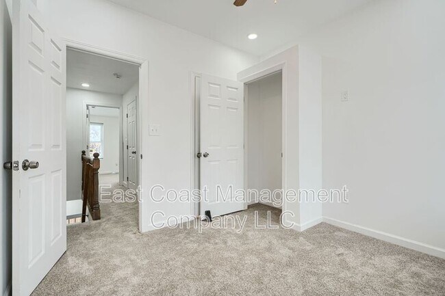 Building Photo - 1153 Sargeant St