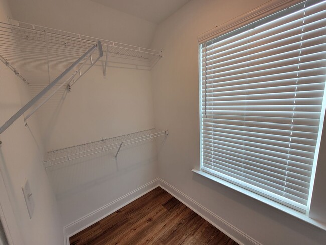 Building Photo - Baldwin Place - Columbia County