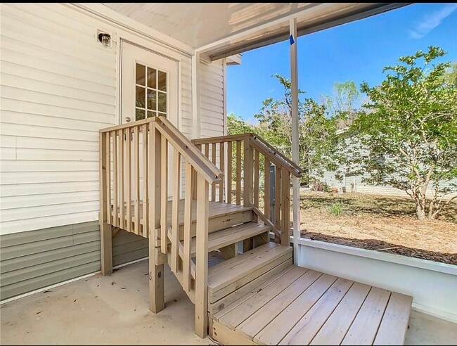Building Photo - 55+ Brookridge 3/2 available now !