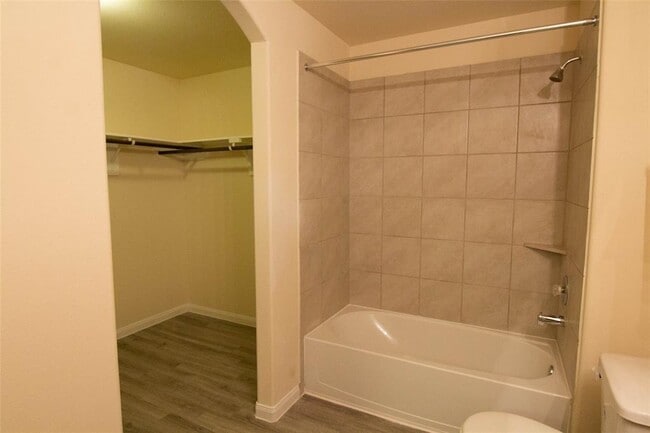 Building Photo - 212 Pronghorn Dr
