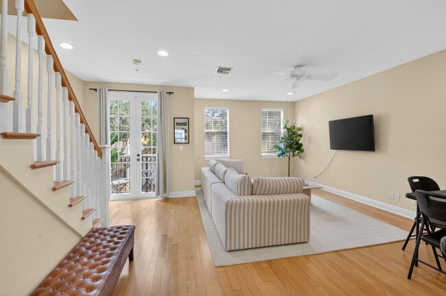 Building Photo - 1054 E Heritage Club Cir