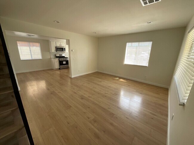Building Photo - 6327 Newlin Ave