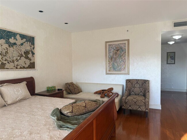 Building Photo - 9601 Collins Ave