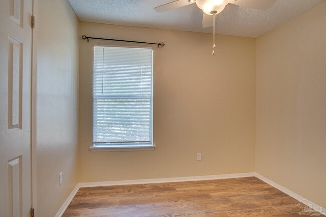 Building Photo - 386 Quigley Rd