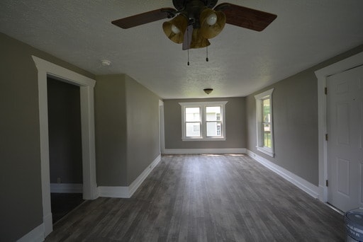 Building Photo - 4 Bedroom 1 Bath home - READY FOR YOU!