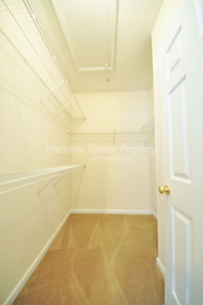 Building Photo - 1032 Whitshire Way