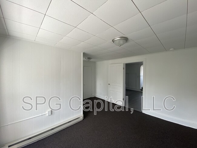 Building Photo - 1201 W Princess St