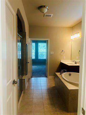 Building Photo - 3605 Carmel Hills Dr