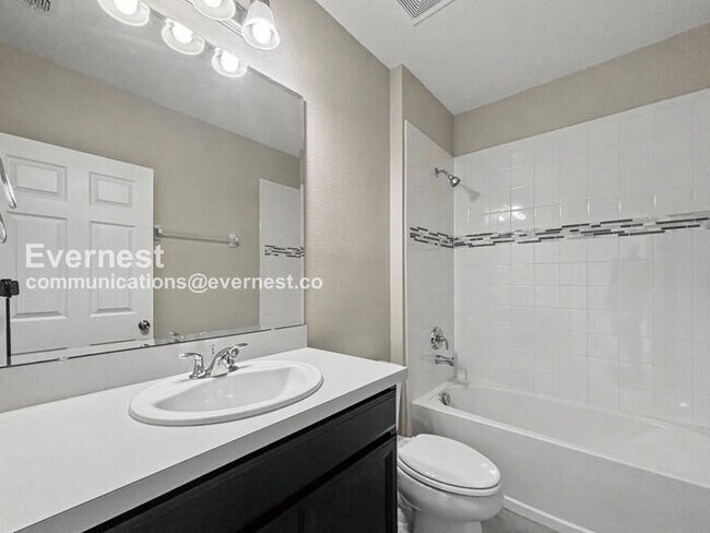 Building Photo - Limited Time Special Offer / 5 Bed, 3.5 Bath Home with Garage / Pet-Friendly / Vouchers Accepted ...