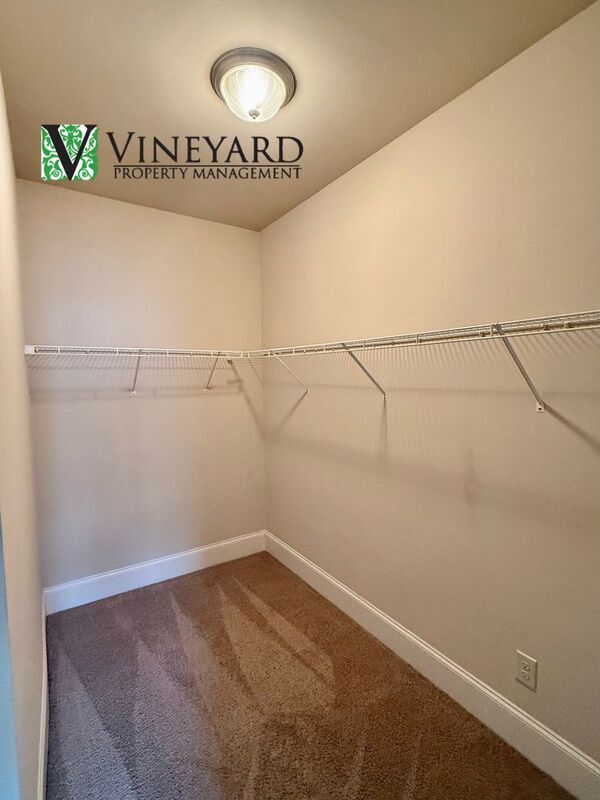 Building Photo - 308 Vermillion St