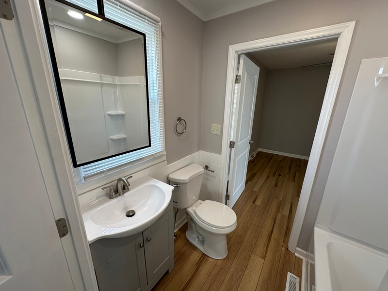 Building Photo - 1350 Pine St