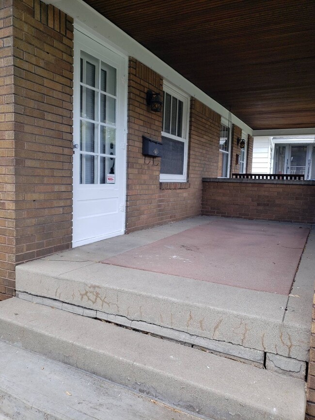 Building Photo - 5326 N College Ave