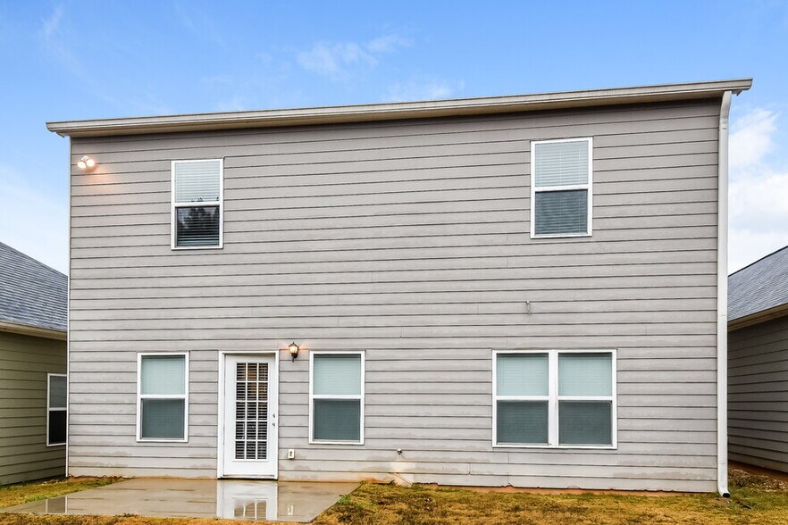 Building Photo - 19 Castlemoor Loop