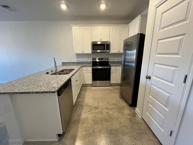 Building Photo - 912 Wax Myrtle Ct