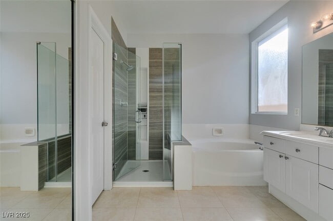 Building Photo - 7000 Point Cabrillo Ct