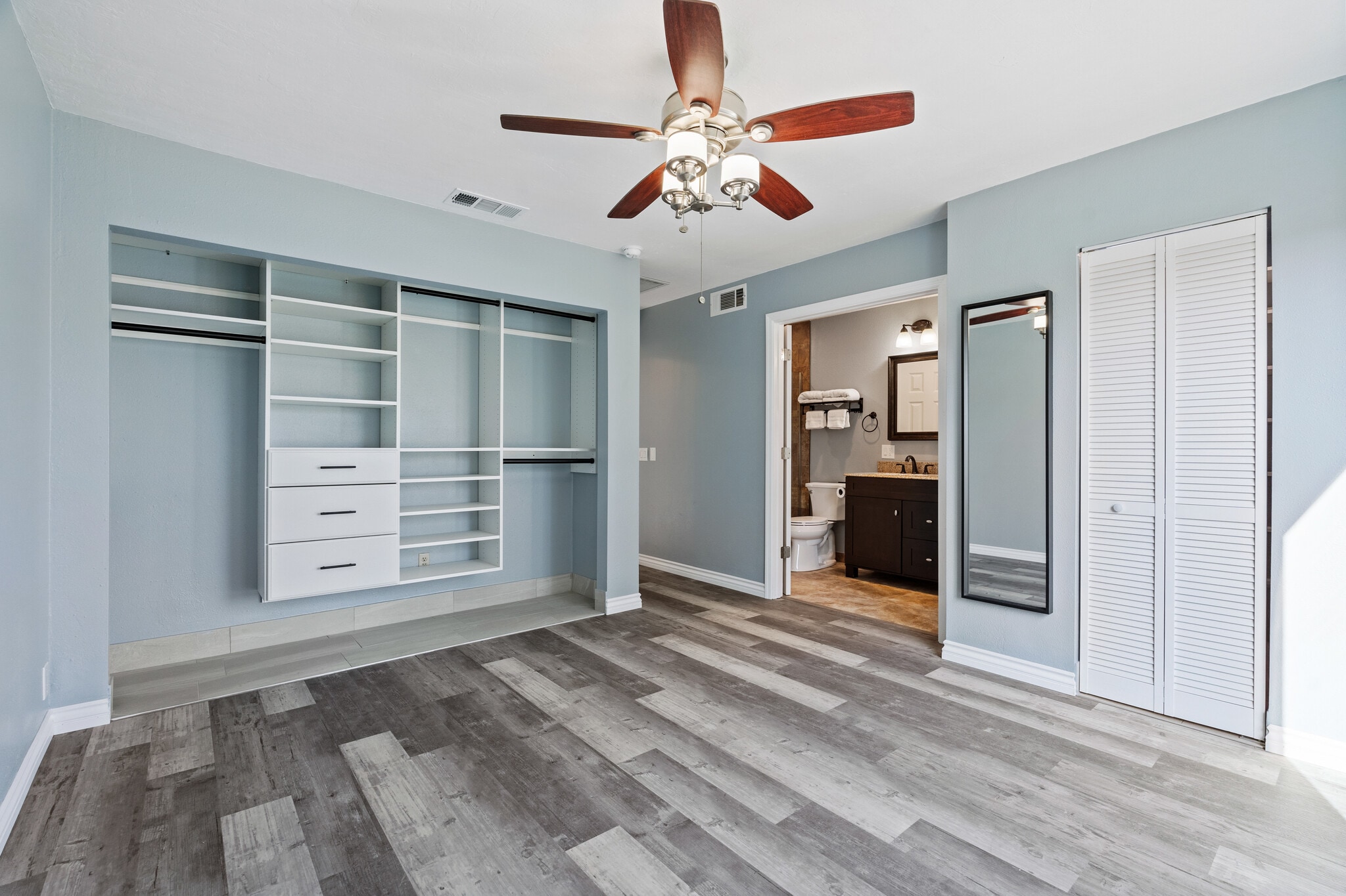 Building Photo - 8724 Summercrest Ln