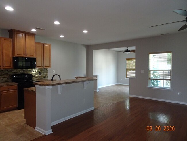 Building Photo - 296 Concord Dr