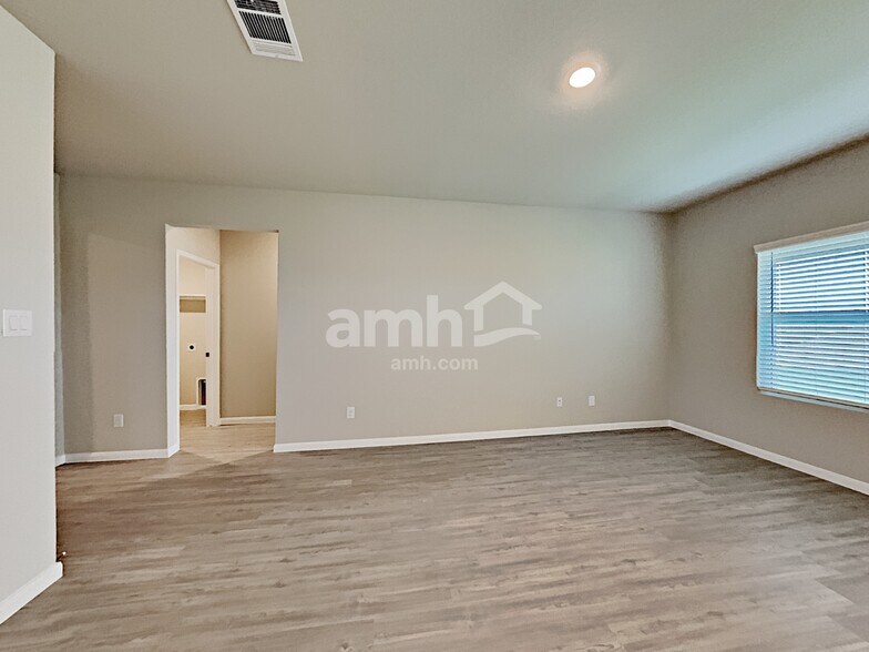 Building Photo - 2708 Iberia Ct