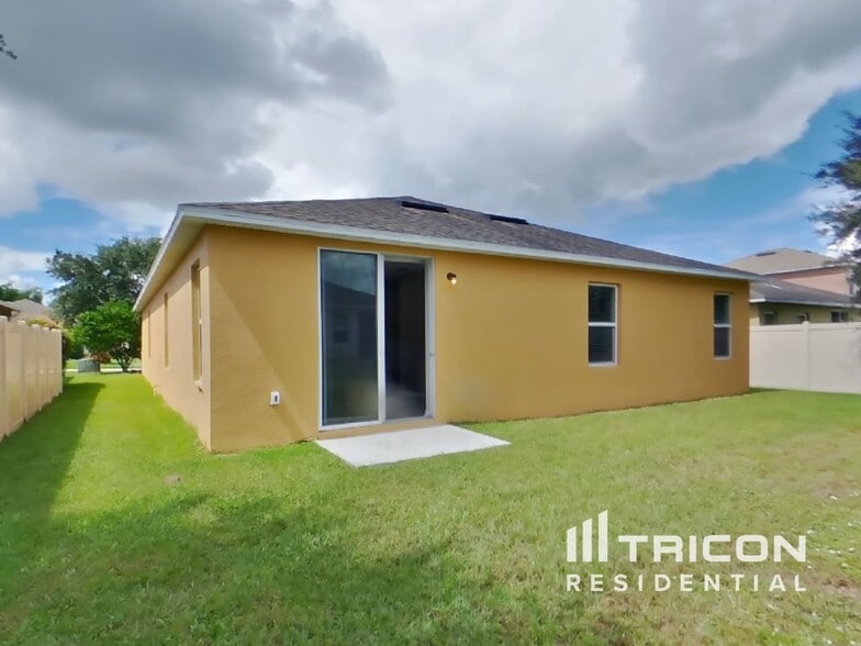 Building Photo - 1617 Tamarind Rd