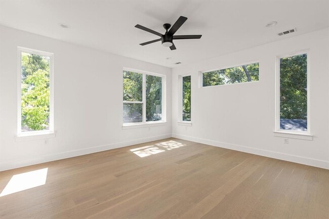 Building Photo - 2813 Prado St