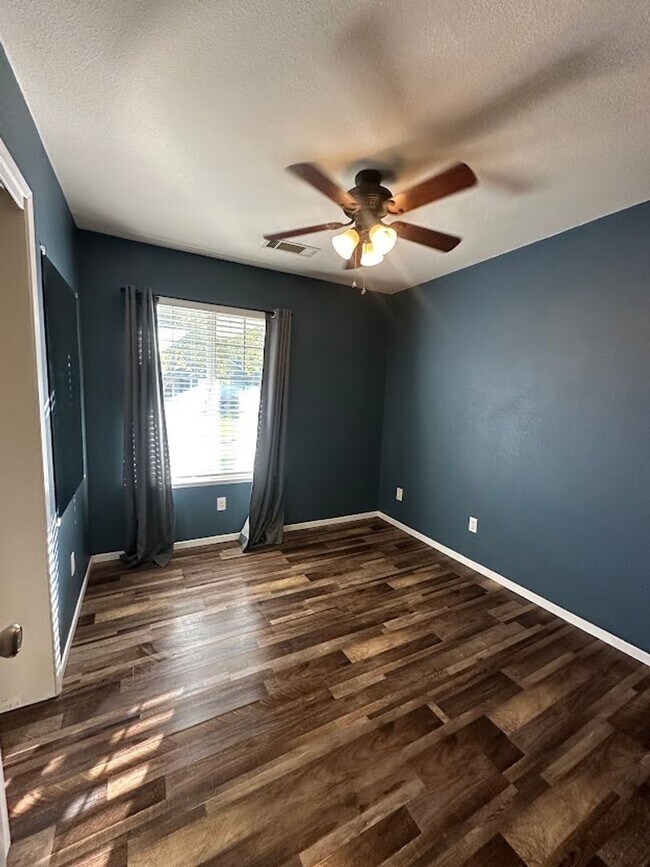 Building Photo - 3228 Lyndsey Ln