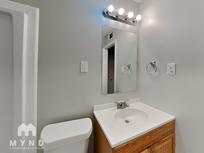 Building Photo - 8206 Whitehead Dr