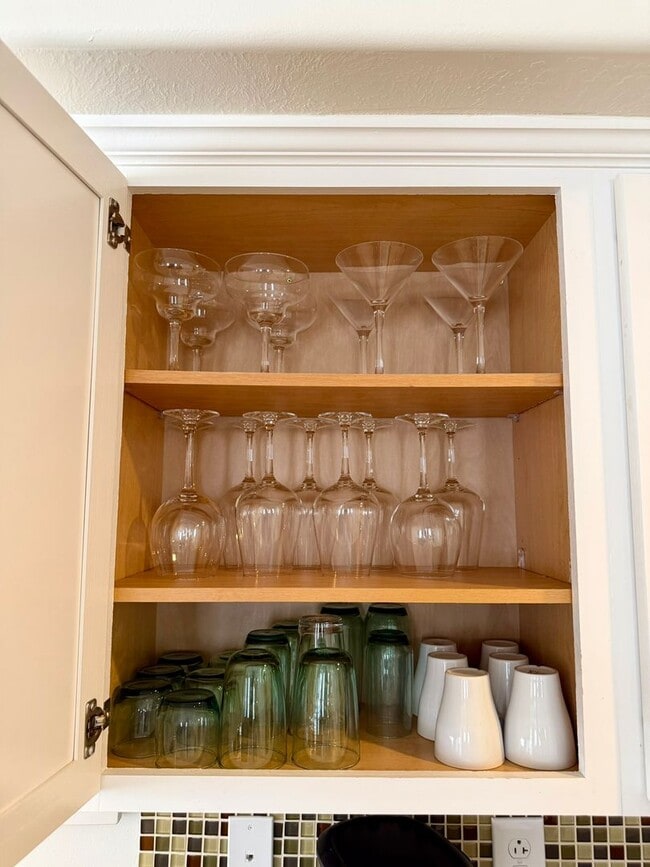 Building Photo - Townhouse within Walking Distance of Downtown Sugarhouse