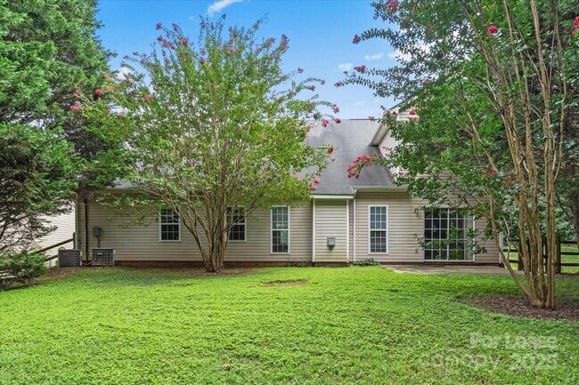 Building Photo - 9920 Eden Hall Ct