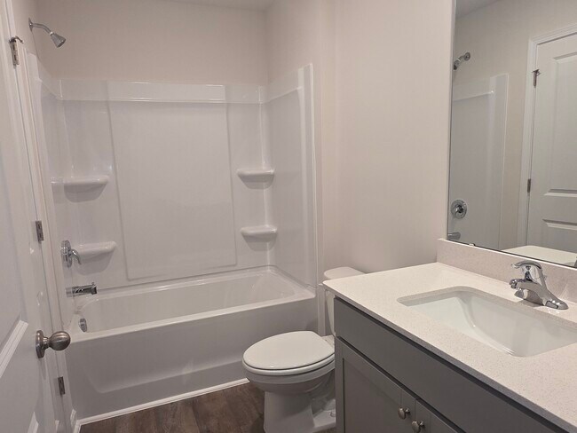 Building Photo - 408 Honeycutt Oaks Dr