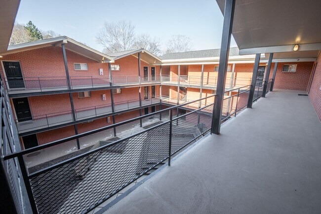 Building Photo - Stadium Village -  2 Bedroom 1 Bath near UGA & Downtown Athens! Available soon!