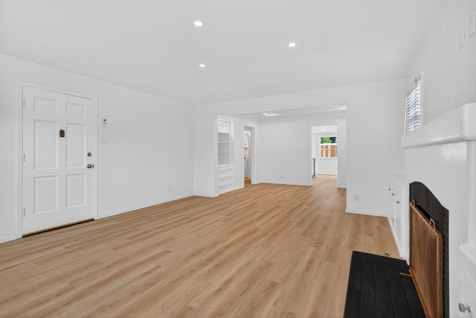 Building Photo - 242 Claremont Ave