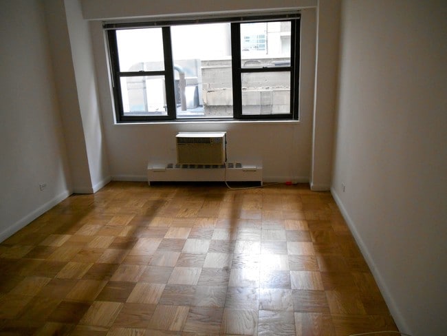 Floorplan - The Ambassador East