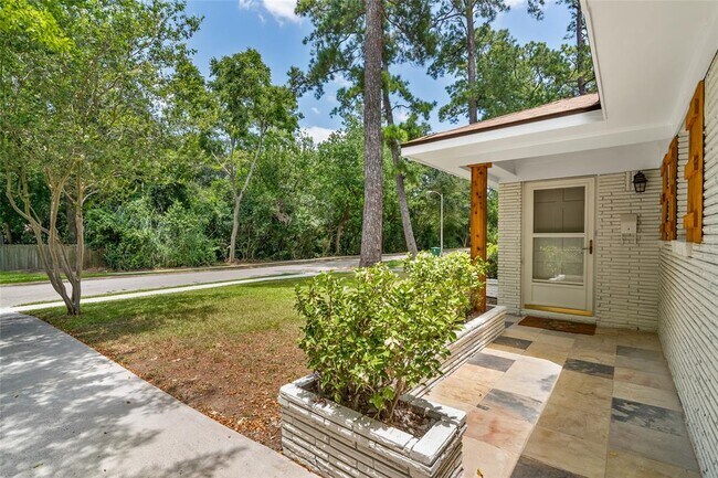 Building Photo - 6023 Pineshade Ln