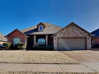 Building Photo - Luxury 4 Bedroom 2 Bathroom Home in Deer C...