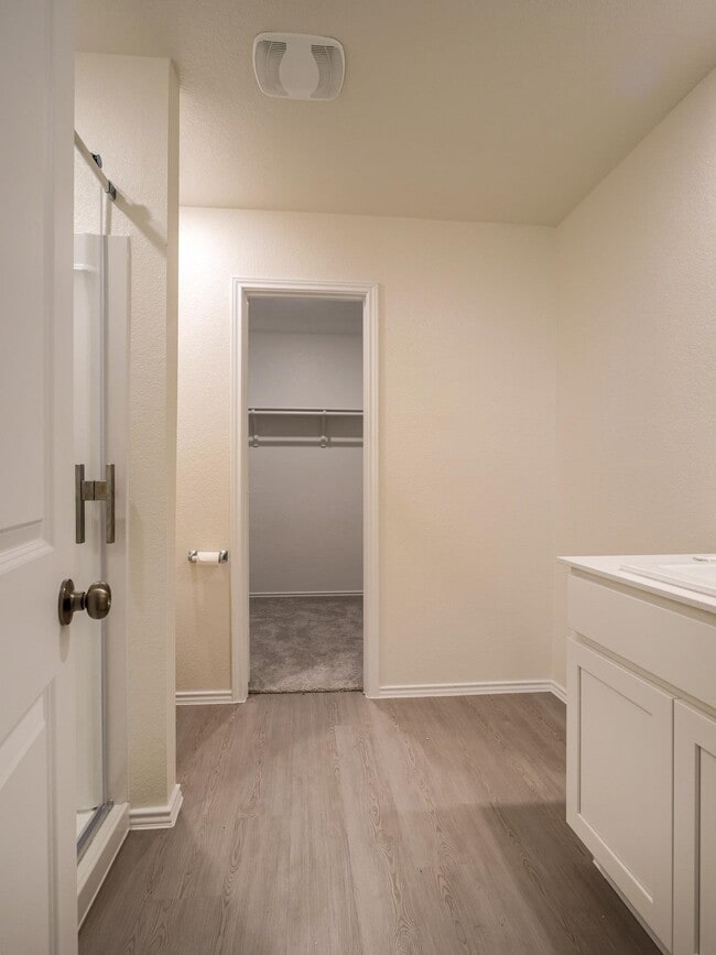 Building Photo - 252 Rock Spgs Dr