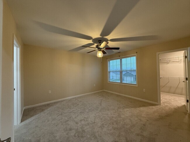 Building Photo - 7211 Weatherstone Blvd