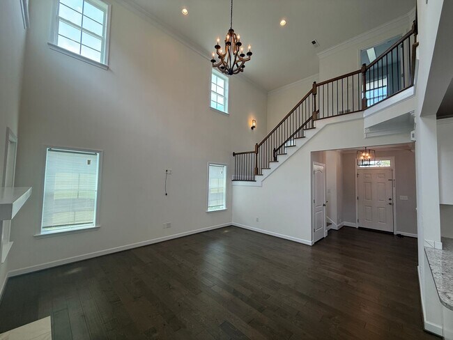 Building Photo - For Rent Clemmons!!